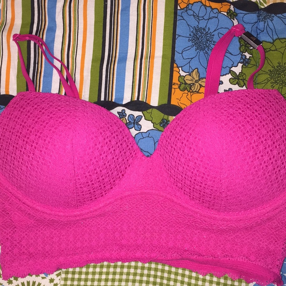 NWT Victoria’s Secret Padded No Wire Bra 32C $39